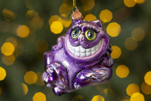 Чеширский кот Елочная игрушка улыбка светится в темноте