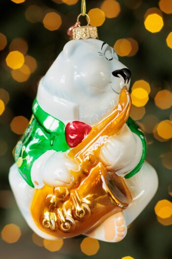 Елочные игрушки XMAS TOYS Лесные музыканты Белый медведь Концертный пиджак Саксофон музыкант Подарок Саксофонисту Зеленый пиджак с улитками