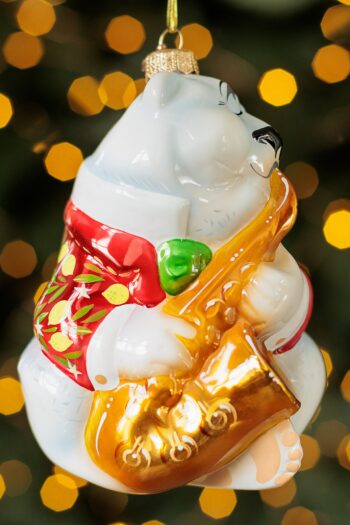 Елочные игрушки XMAS TOYS Лесные музыканты Белый медведь Концертный пиджак Саксофон музыкант Подарок Саксофонисту Лимоны Лимончелло Красный пиджак с лимонами